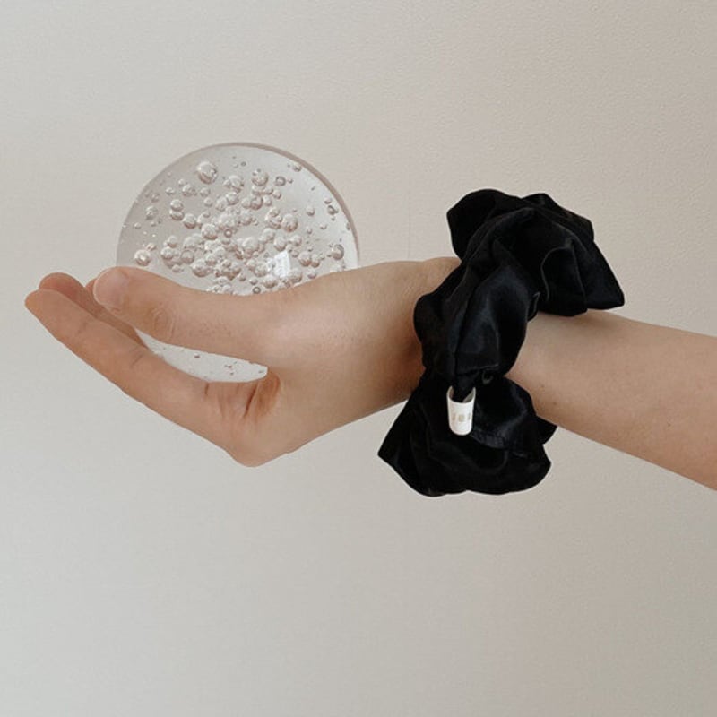 

oar Глянцевые Сатиновые Скранчи [Черный] Black