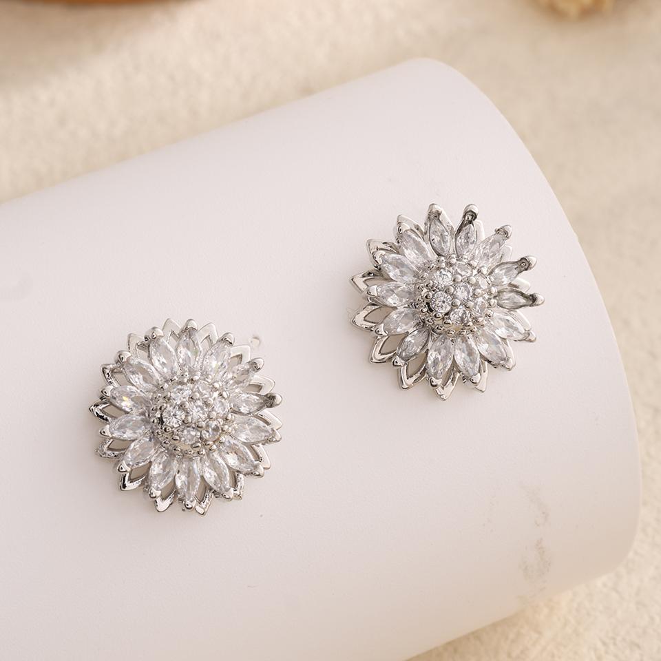 ZAKOL Neuer Trend Sonnenblume Gänseblümchen Zirkonia Ohrring Halskette für Frauen Romantisches Funkelndes Kristall Hochzeits Zirkon Set