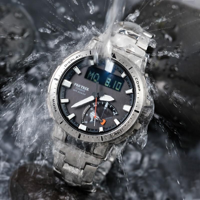 Casio Serie PRO TREK-Pantalla Dual de Disco Metálico Montañismo al Aire Libre Radio Solar Deportivo Impermeable Movimiento de Cuarzo Correa de Titanio PRW-70YT-7PRD