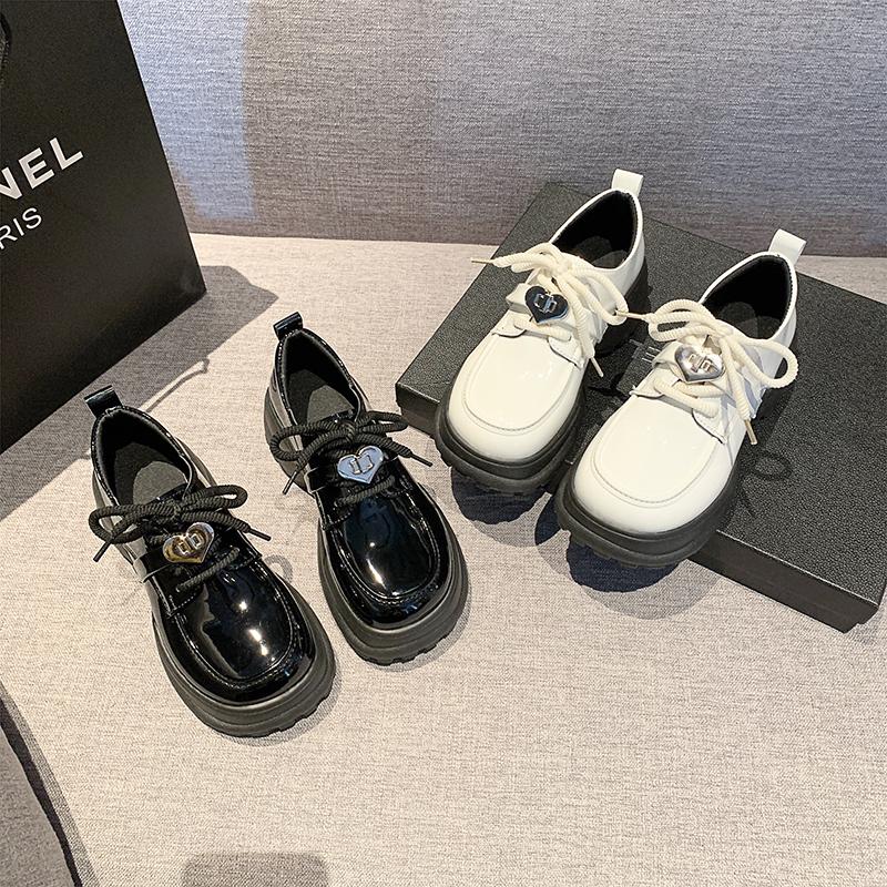 British Style Round Toe Women Shoes Autumn Clogs Platform Oxfords Female Footwear Loafers with Fur Patent Leather Ballet Flats C