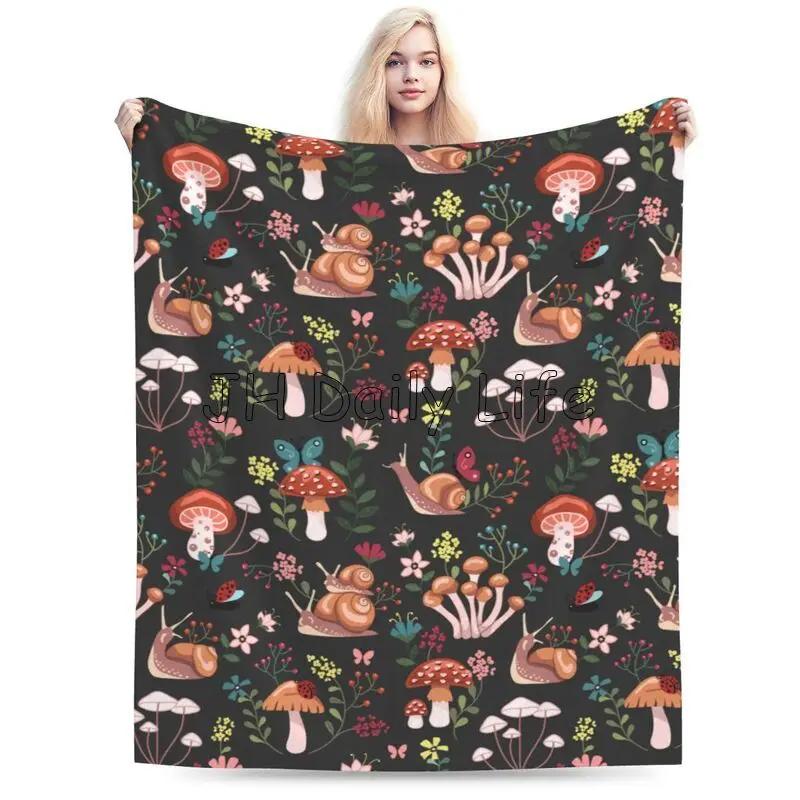 Mushroom Snail Hippie Flower Blanket Travel Camping Blanket Soft Warm Lightweight Cozy Fuzzy Throw Blankets for Couch Bed Sofa