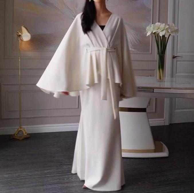 

Европейский и американский осенне-зимний длинный свободный кардиган и топ с V-образным вырезом и завязками в комплекте с юбкой миди XXL белый