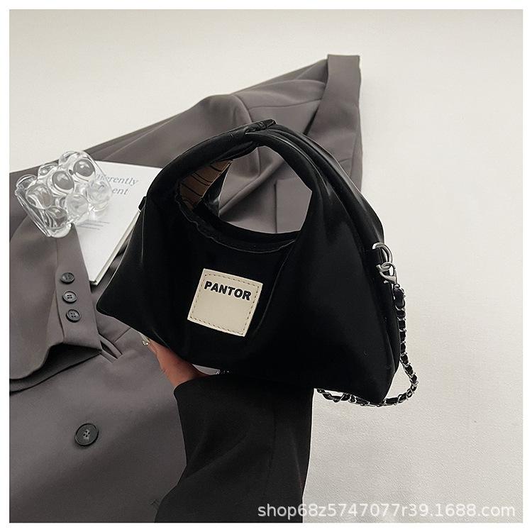 

Korean niche design handbag women s 2025 new ins versatile cloud bag foreign style one-shoulder crossbody bag чёрный