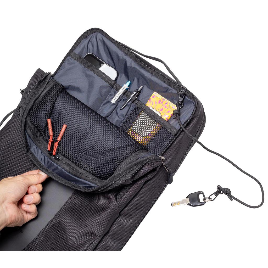 Drafty Business Backpack for Men PC Breathable Business Trip Item In [Hideo Wakamatsu] - Lightweight, Expandable, 17L, Compatible, Straps, Carry-on