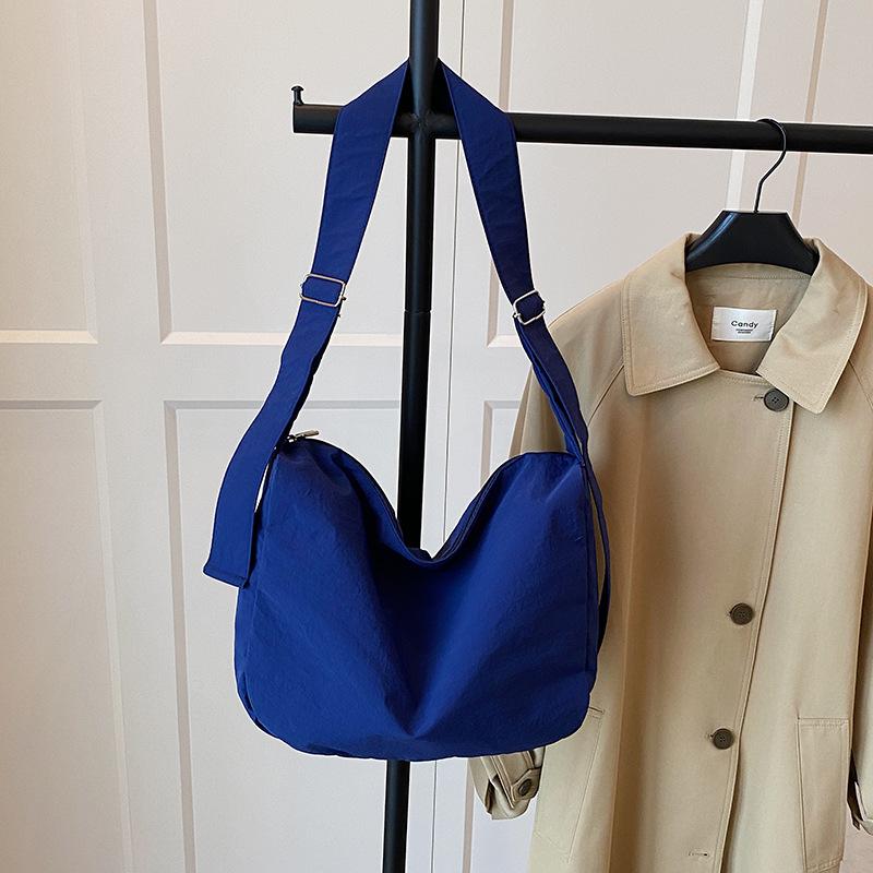 

Повседневная сумка-тоут нового однотонного цвета, простая и универсальная, большой вместимости, на плечо, под мышку, для учебы, для поездок, сумка-мессенджер синий