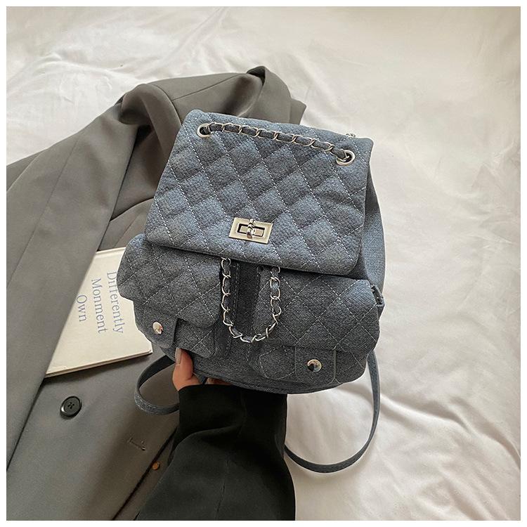 Korean niche mini chain small backpack female 2025 new student commuting backpack fashion casual small bag