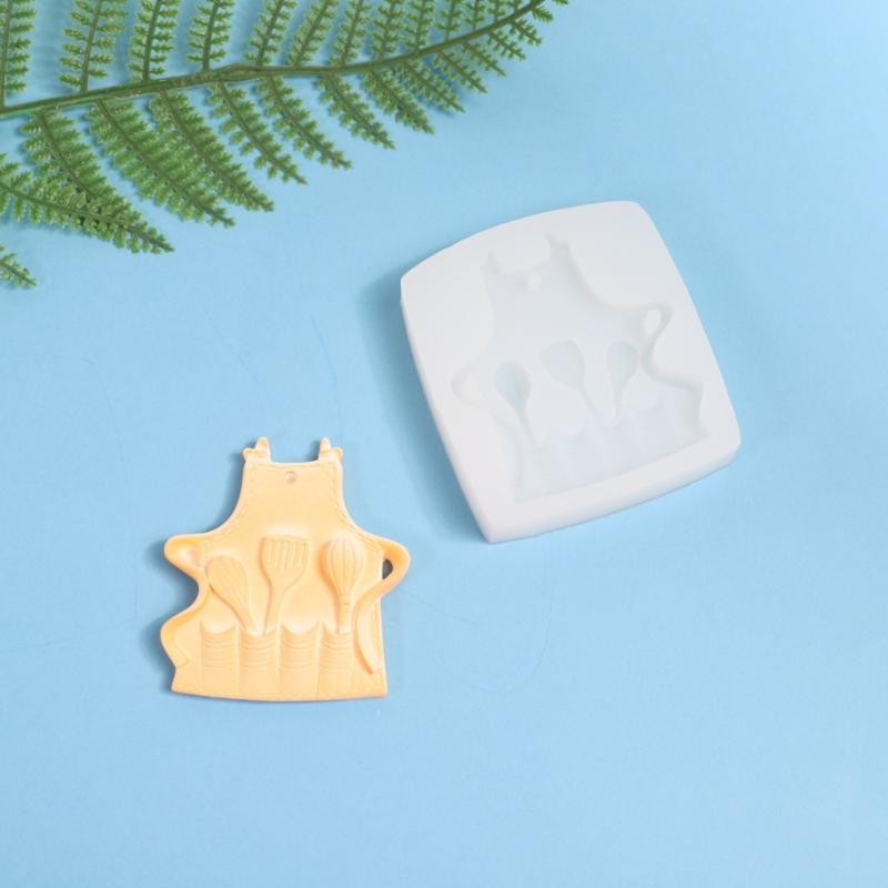 Apron Biscuits Silicone Mold Chocolate Candy Mold for Diy Dessert Ice Block Mold Handmade Cupcake Decor Baking Tool
