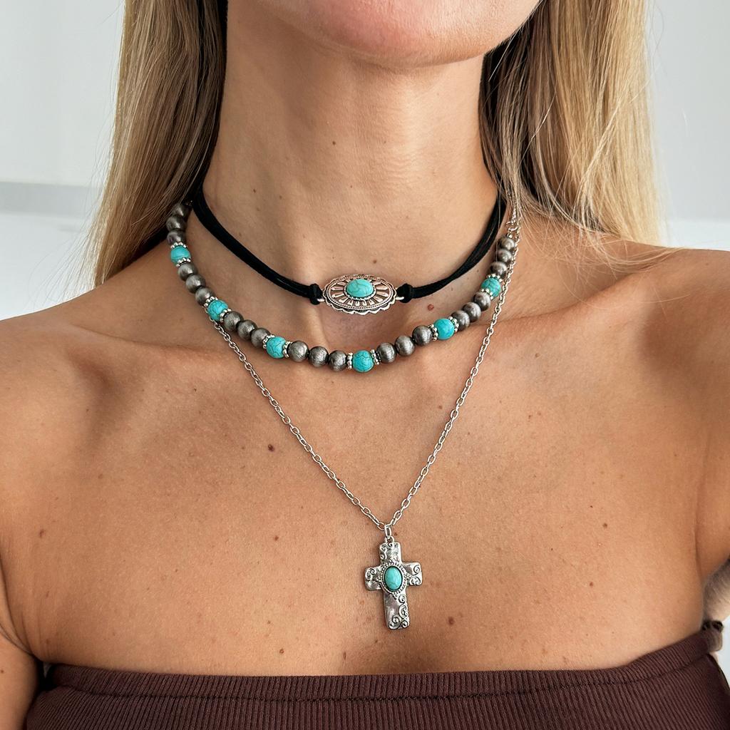 Ethnic Style Imitation Turquoise Beaded Cow Head Pendant Necklace, Retro Cross Flannel Collarbone Necklace