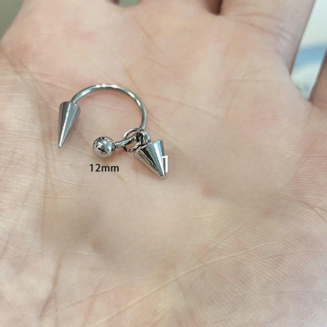 

Hip-hop Punk Piercing Stainless Steel Round Ball Rivets Pendant Stud Earrings for Women Men Gothic Rock Charm Jewelry Colorfast