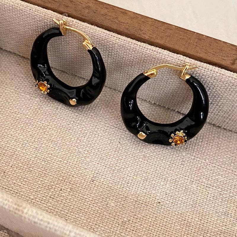 Hong Kong Retro Sunflower Earrings: Light Luxury Irregular Circle Enamel Drip Design for Women