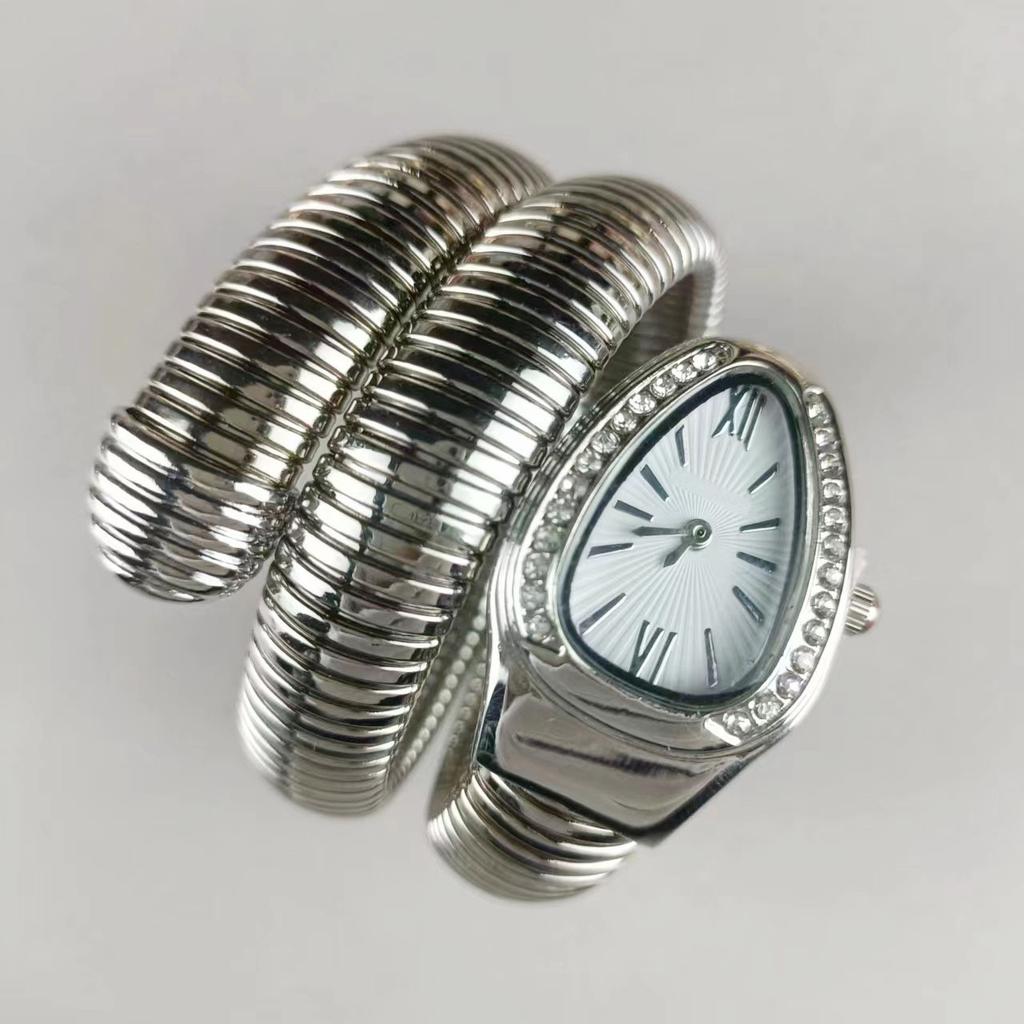 Orologio da donna al quarzo con cinturino in acciaio a due cerchi a forma di serpente, personalità, completamente diamantato, produttore