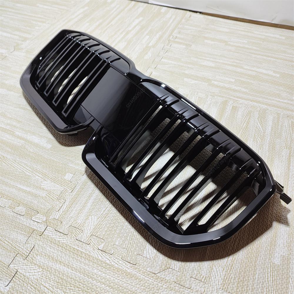 Front Grille Bumper Double Slat Grill For BMW X1 U11 iX1 M Sport 2022-2024 Racing Grill Car Styling Bodykits Gloss Black Tuning