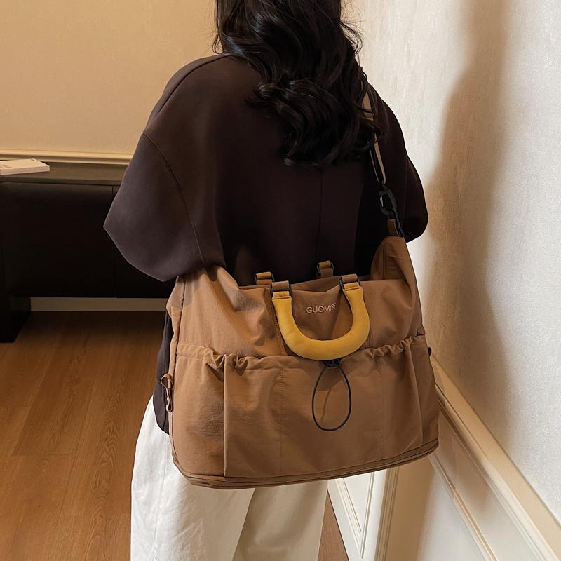 Minimalist Travel Duffel Bag with Front Pocket Large Capacity Weekend Casual Carry On Bag