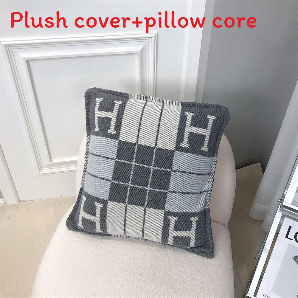 Modern And Simple Style Cashmere Blanket For Office Nap Sofa And Camping