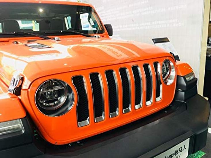 RUIQ Chrome Front Headlight Garnish for the New Jeep Wrangler JL.