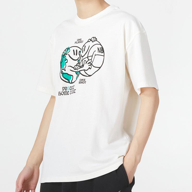 Nike Basketball Embraces The World Graphic Print Crew Neck T-Shirt Men Tops White DM1318-901
