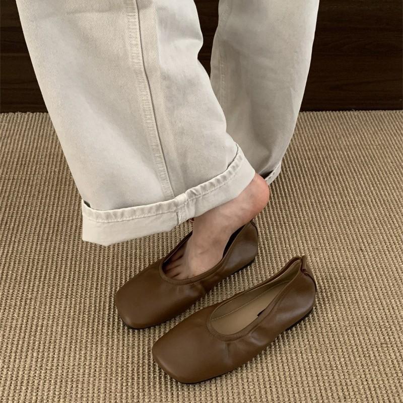 One Pedal Soft Leather Soft Sole Retro Grandma Shoes 2025 New Internet Celebrity Flat Bottom Versatile Square Head Single Shoes Women's Doudou Shoes