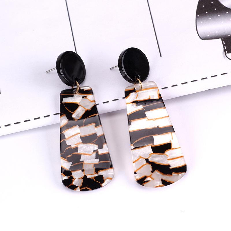 Suijue Jewelry Dongdaemun Earrings, Acrylic, Geometric Shell Pattern Earrings Women
