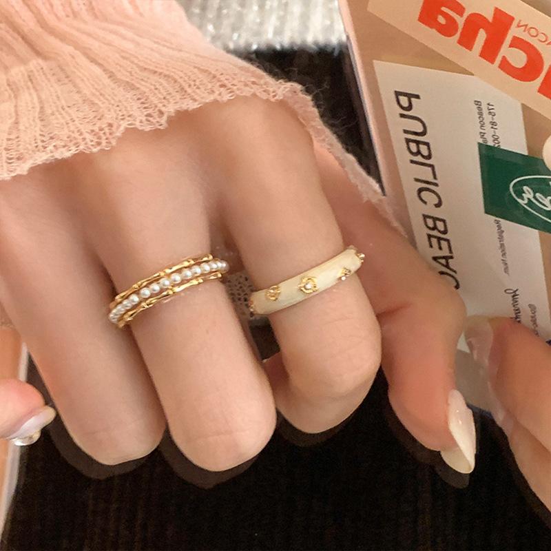 Highend Enamel Aesthetic Pearl Ring With Unique Geometric Design For Women
