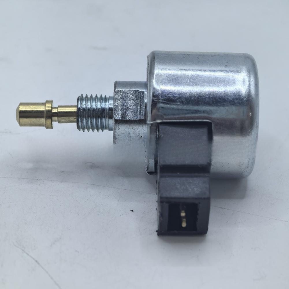 Kraftstoff-Magnetventil-Austausch für Vergaser Modell 596039 mit Metallgehäuse für zuverlässige Kraftstoffsteuerung und Motorschutz