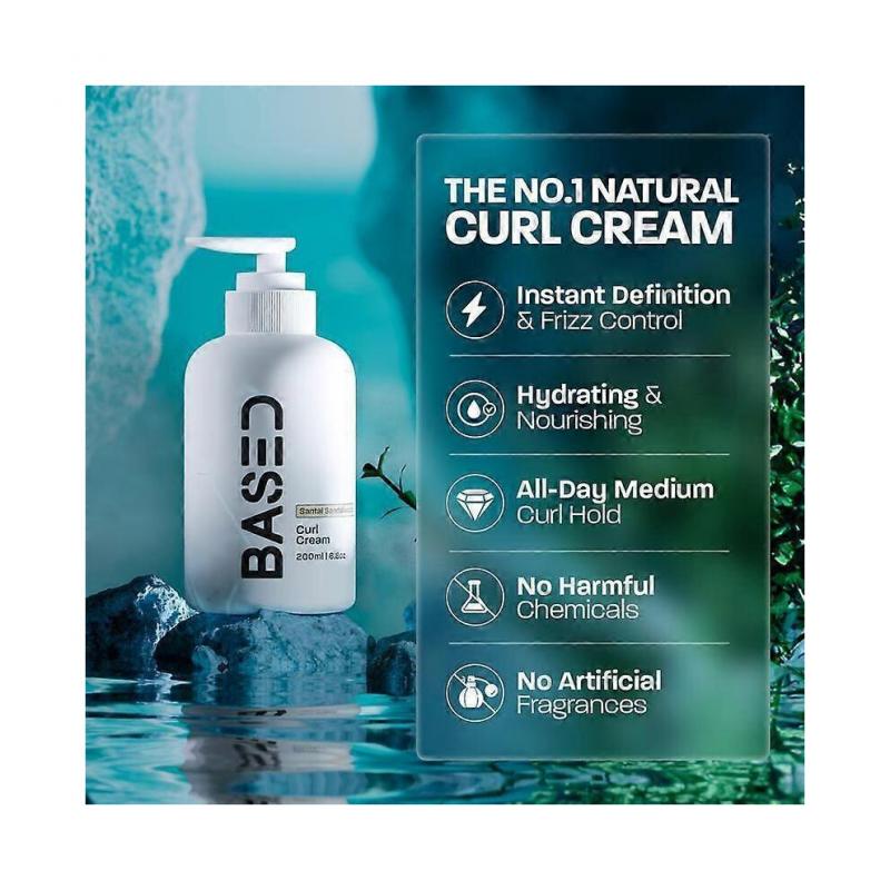 Na bazie sprayu z solą morską i kremu do loków z drzewem sandałowym Santal dla naturalnego lekkiego utrwalenia