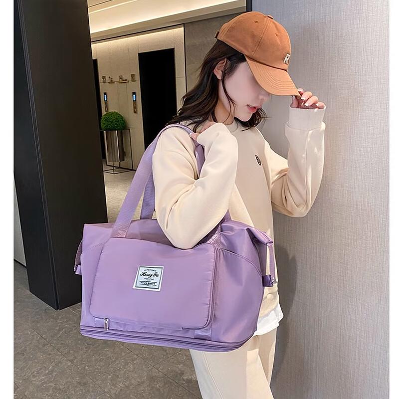 

Expandable Travel & Gym Duffle Bag