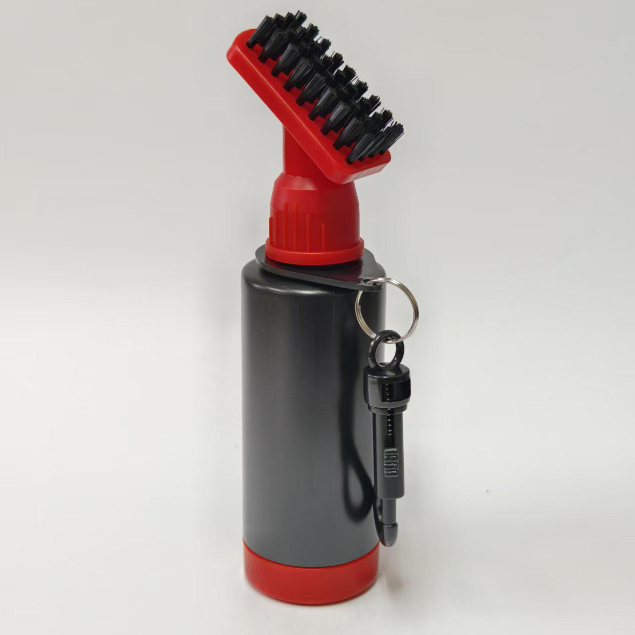 Golf Club Cleaning Brush with Water Spray красный