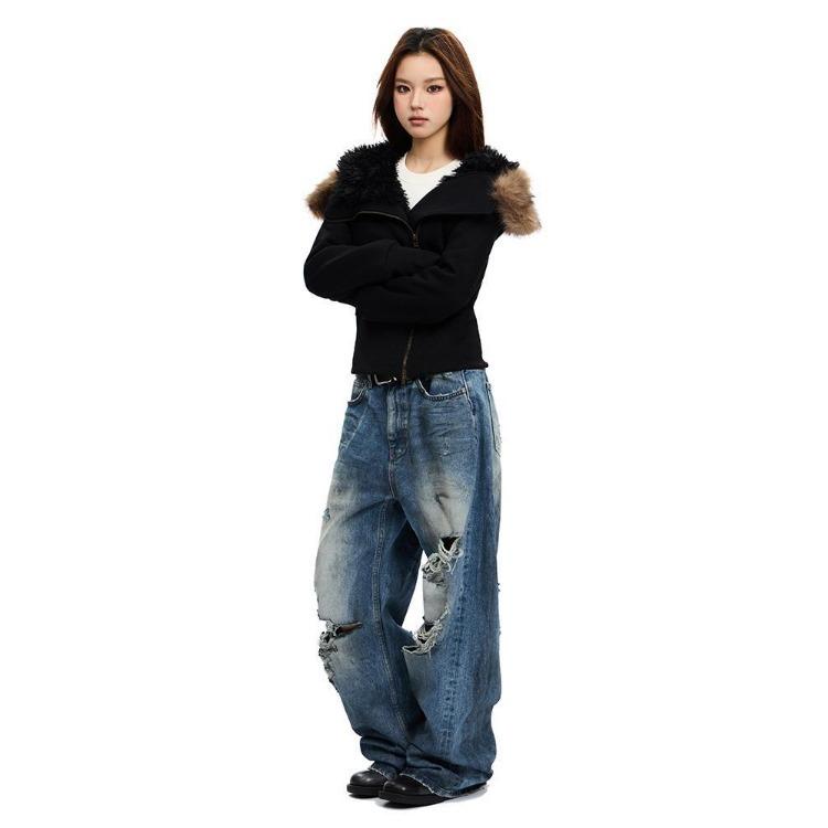 Slim Fit Hooded Short Winter Coat with Plush Inner Lining and Faux Fur Collar for Women