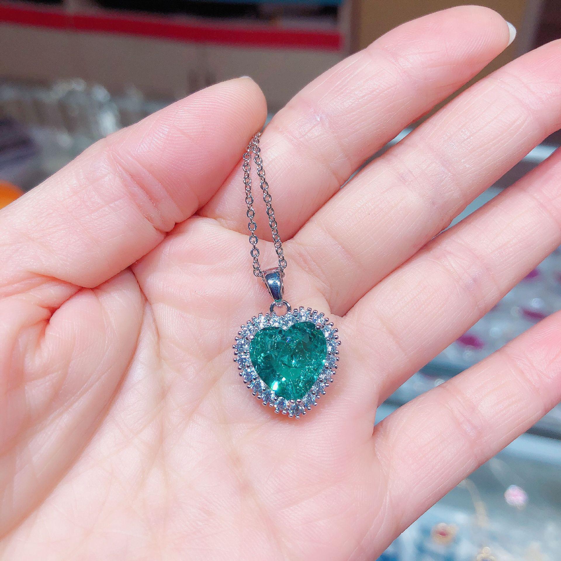 

Heart of the Ocean Copper & Zircon Heart-Shaped Pendant Necklace - Women s Fashion Jewelry