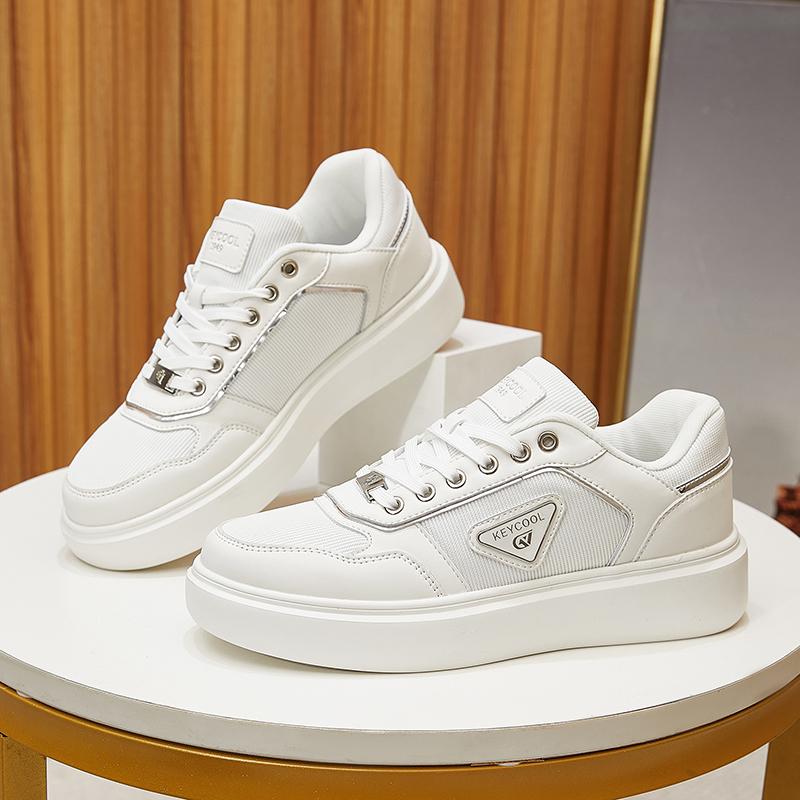 TUINANLE Skateboard Shoes Men Flat Leather Men's Casual Sneakers Comfortable Low-top Sneakers Both Unisex White Black