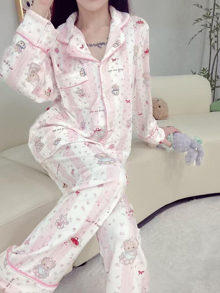 1011 new Korean cute pink bear pajamas women's autumn and winter new cartoon ins island velvet long-sleeved home