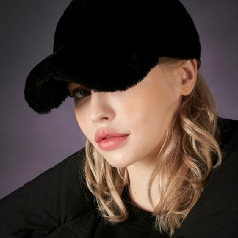 

VARZAR fur logo point ball cap black FREE