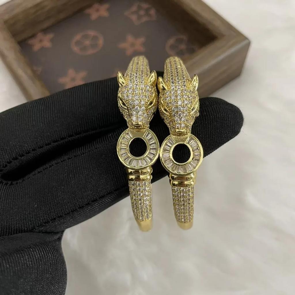 Übertriebene Unregelmäßigkeit Fortgeschrittenes Offenes Armband Mode Zirkon Leopard Kopf Armband