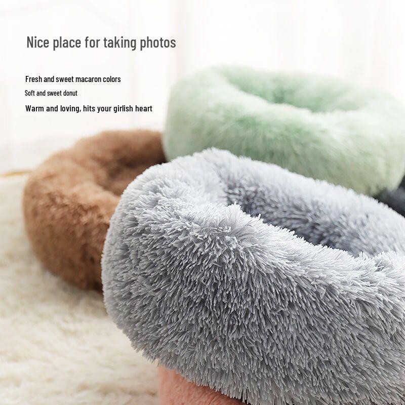 Round Warm Winter Pet Bed for Dogs & Cats - Non-Stick Hair Sleeping Nest for Small Pets