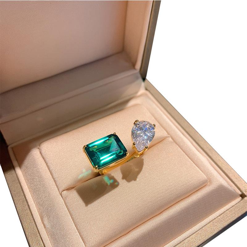 Jewelry Popular Simulation Emerald, Opening Adjustment Main Stone White 8 * 12 Green 9 * 12
