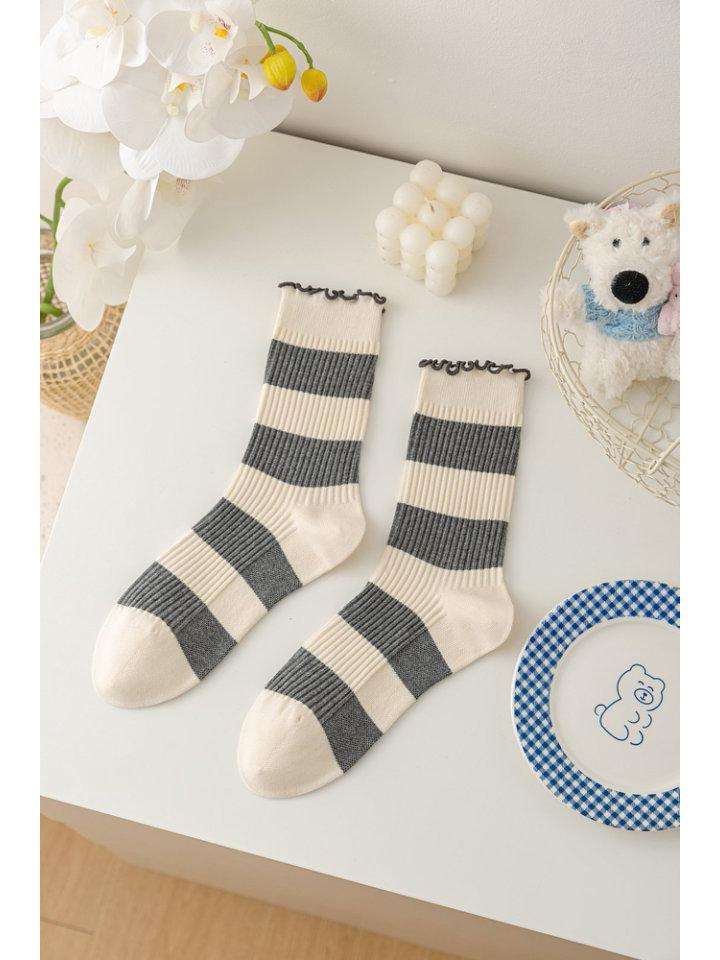

Women s Gray Striped Cartoon Lace Mid-Calf Socks - Cute Cotton Design for Spring & Autumn One Size