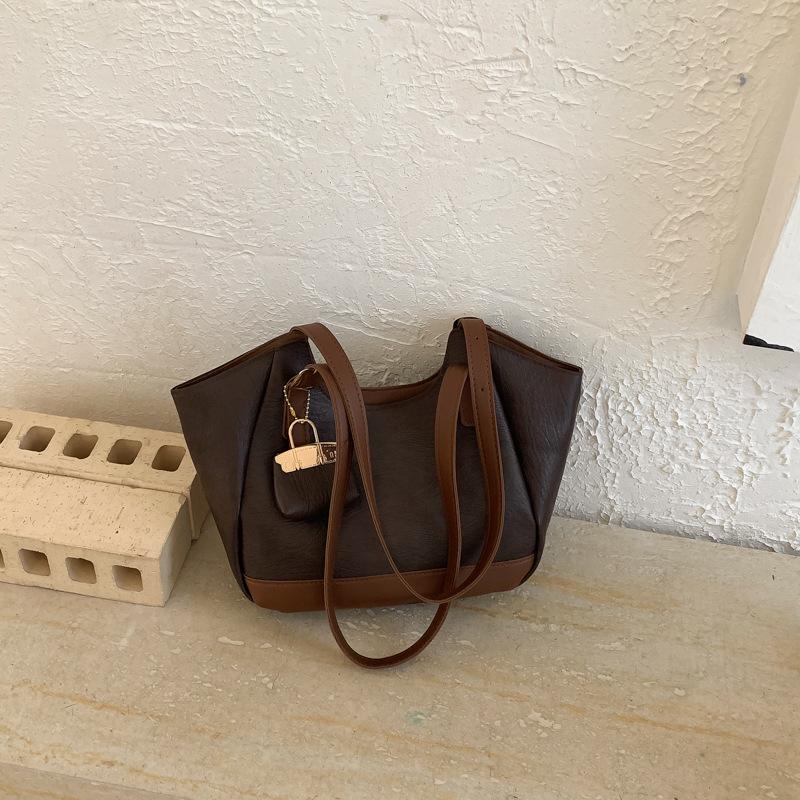 Large-capacity Bag For Women, Versatile, Fashionable, One-shoulder, Trendy, Commuter, Retro, Casual Tote Bag
