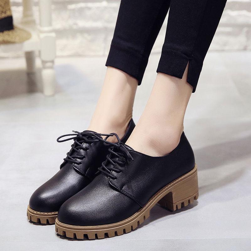 Damesschoenen met hoge hakken, enkellaarsjes, nieuwe ronde neus met veters voor de lente en herfst, waterdicht plateau, retro kleine leren schoenen in Britse Oxford-stijl