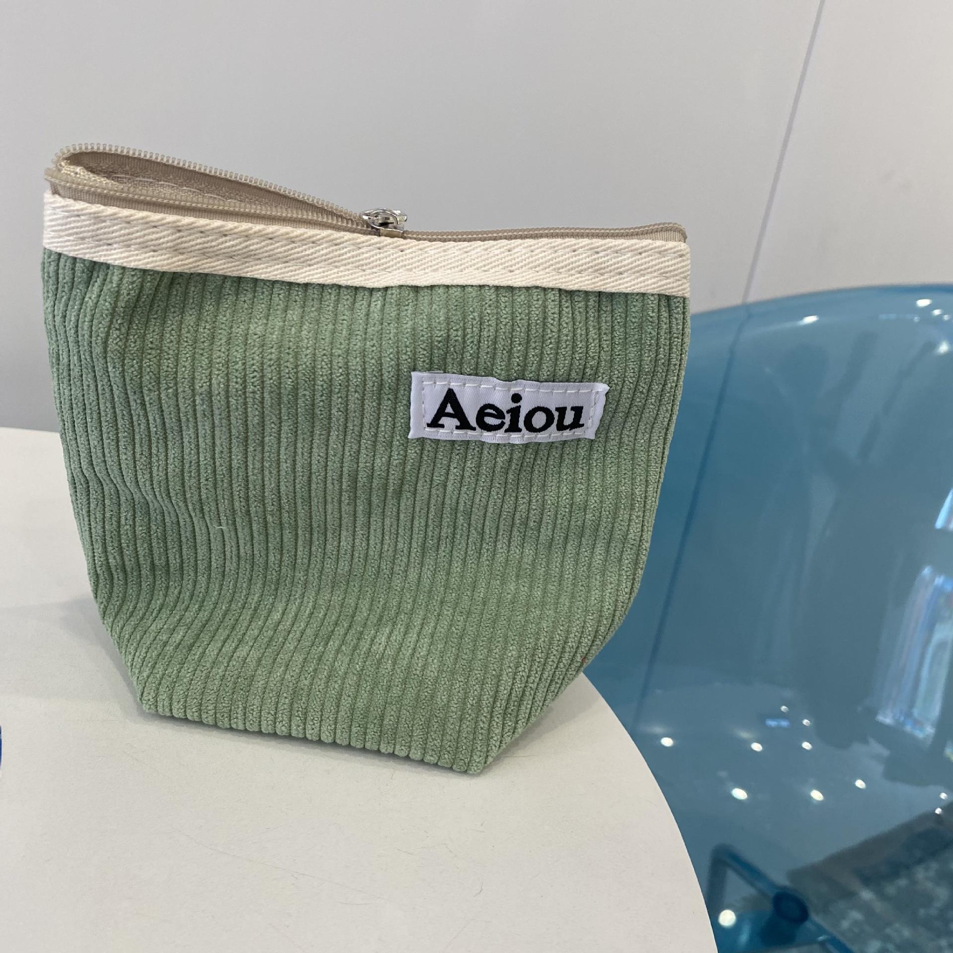 

Вельветовая женская косметичка для губной помады, симпатичный мини-кошелек, дорожная сумка для гигиенических салфеток, косметичка на молнии, клатч для хранения туалетных принадлежностей зелёный