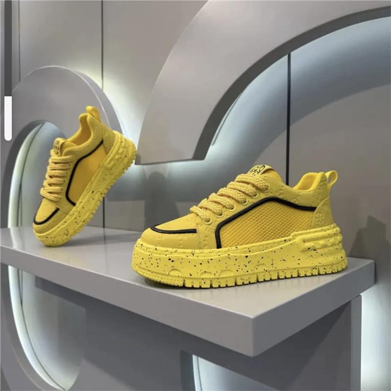 Scarpe sportive casual estive nuove alla moda in rete con suola spessa comode casual