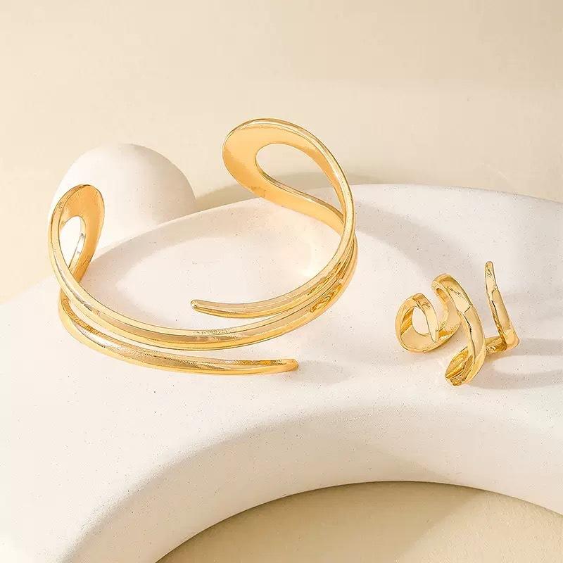 Fashion Temperament Personalized Metal Hollow Line Three-layer Winding Opening Women's Ring Bracelet Set