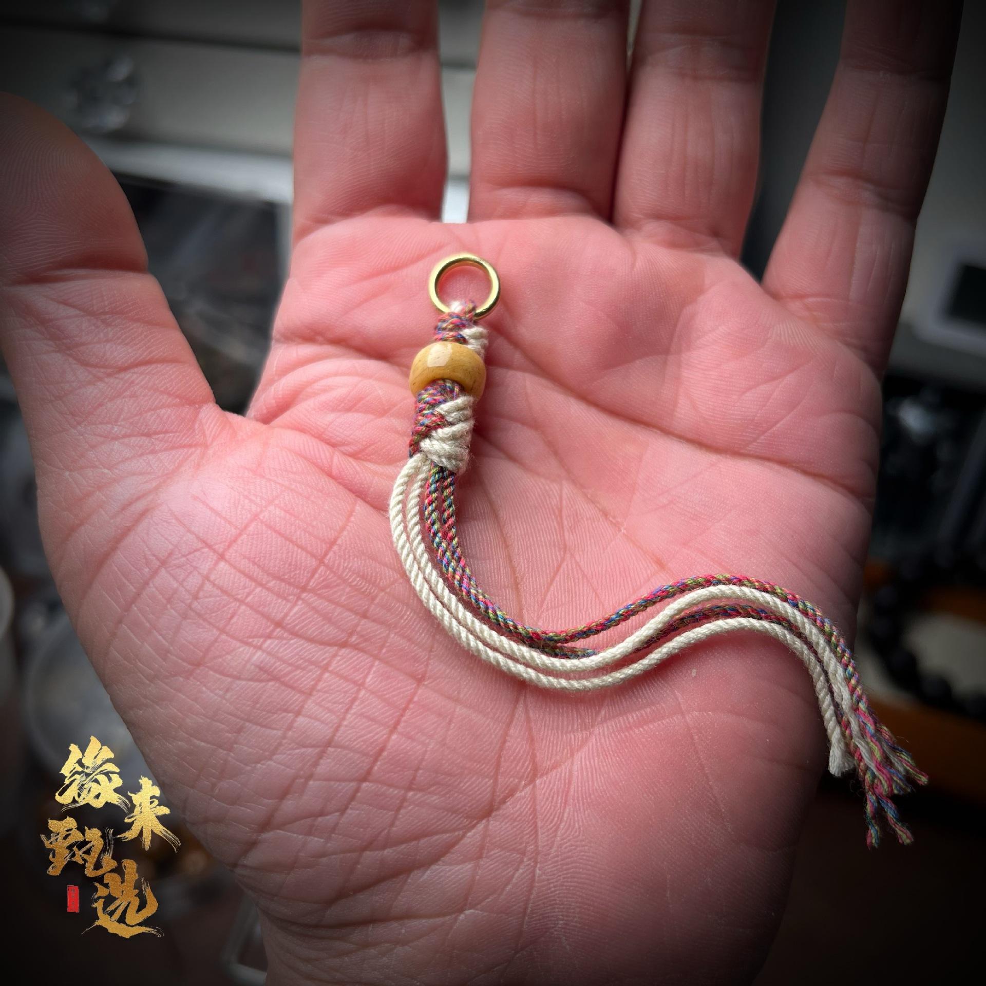 

Yuanlai Плетеный вручную культурный игровой кулон в тибетском стиле, подвеска из хлопковой и льняной веревки, аксессуары из тибетских буддийских бусин, кисточка для подвешивания сбоку