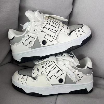 Herrenschuhe Neue Atmungsaktive Schnür-Laufschuhe Koreanische Version Vielseitige Freizeitschuhe Verschleißfeste Sportschuhe Board-Schuhe