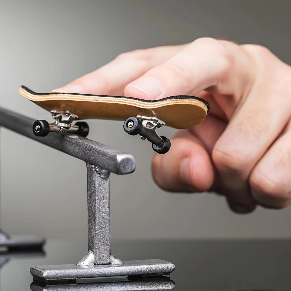 2 szt. Czarne Blaty do Fingerboardów Nacięte Naklejki Taśma Czarna Piankowa Naklejki Taśma Grip 38mmx110mm