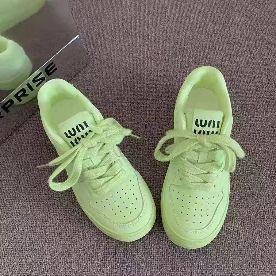 Campus style 2025 new autumn little white shoes women's versatile niche original bread shoes ins trendy casual board shoes