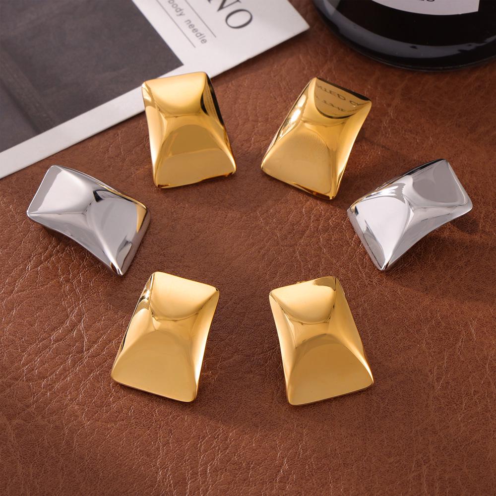 18K Gold-Plated Titanium Steel Rectangular Stud Earrings – Non-Fading, Smooth & Embossed Surface