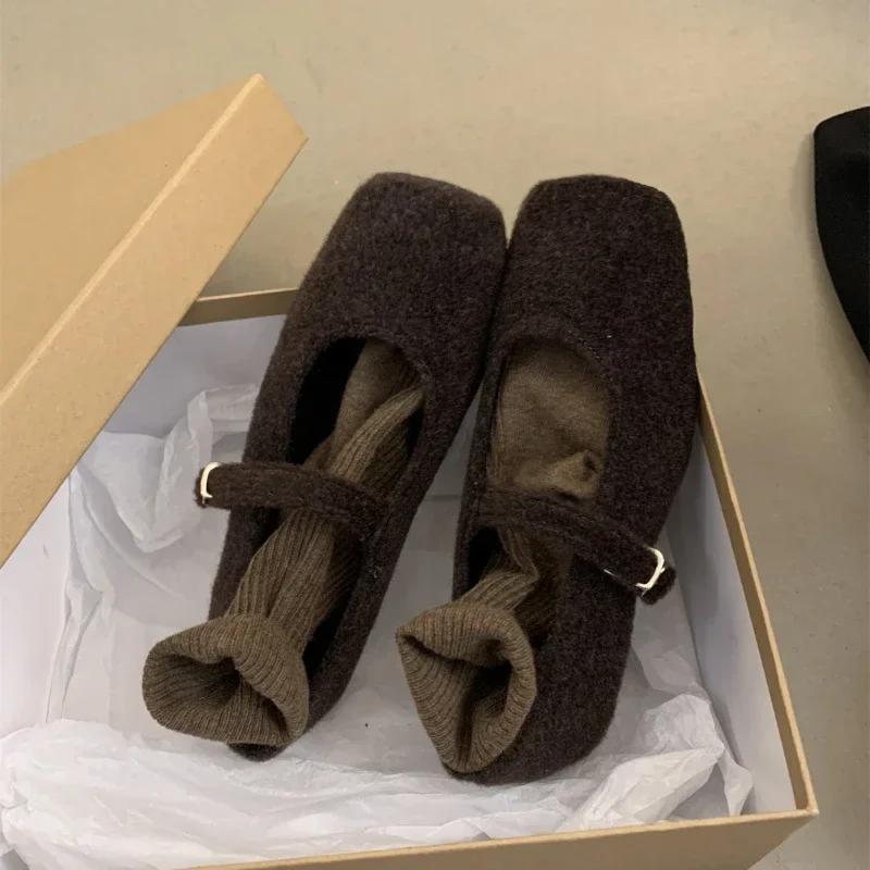 Fashion 2024 French Retro Designer Spring Fashion Temperament Flat Bottom Mary Jane  Single Shoes Women Flat Shoes