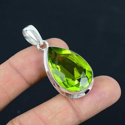 Natürlicher facettierter Peridot-Edelstein-Anhänger, 925 Sterling Silber, Anhänger-Schmuck, handgefertigter Silber-Anhänger-Schmuck als Geschenk, Ostergeschenk