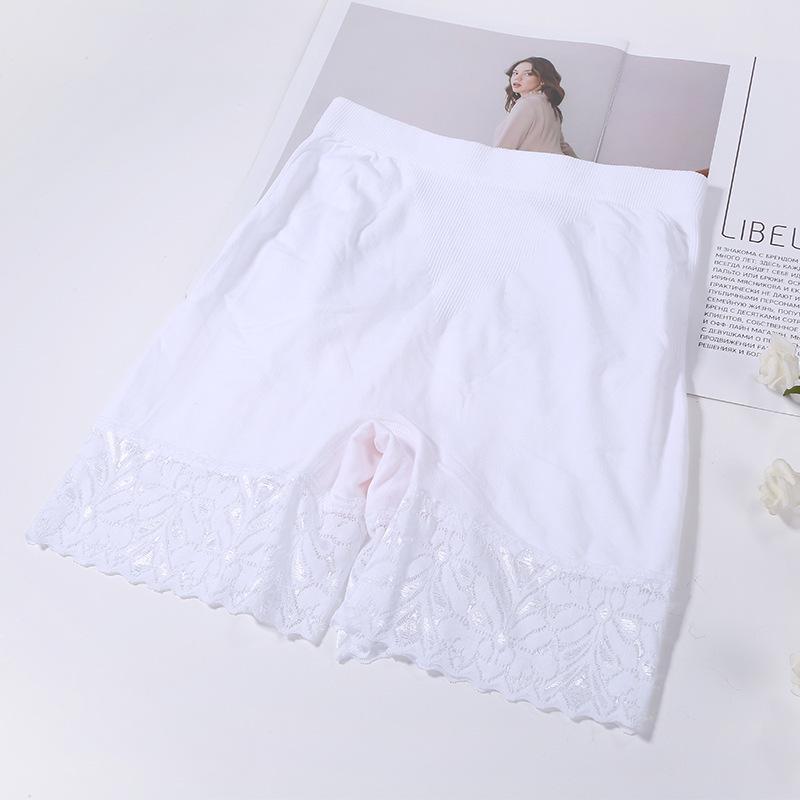 Seamless Lace Trim Women's Three-Quarter Safety Shorts