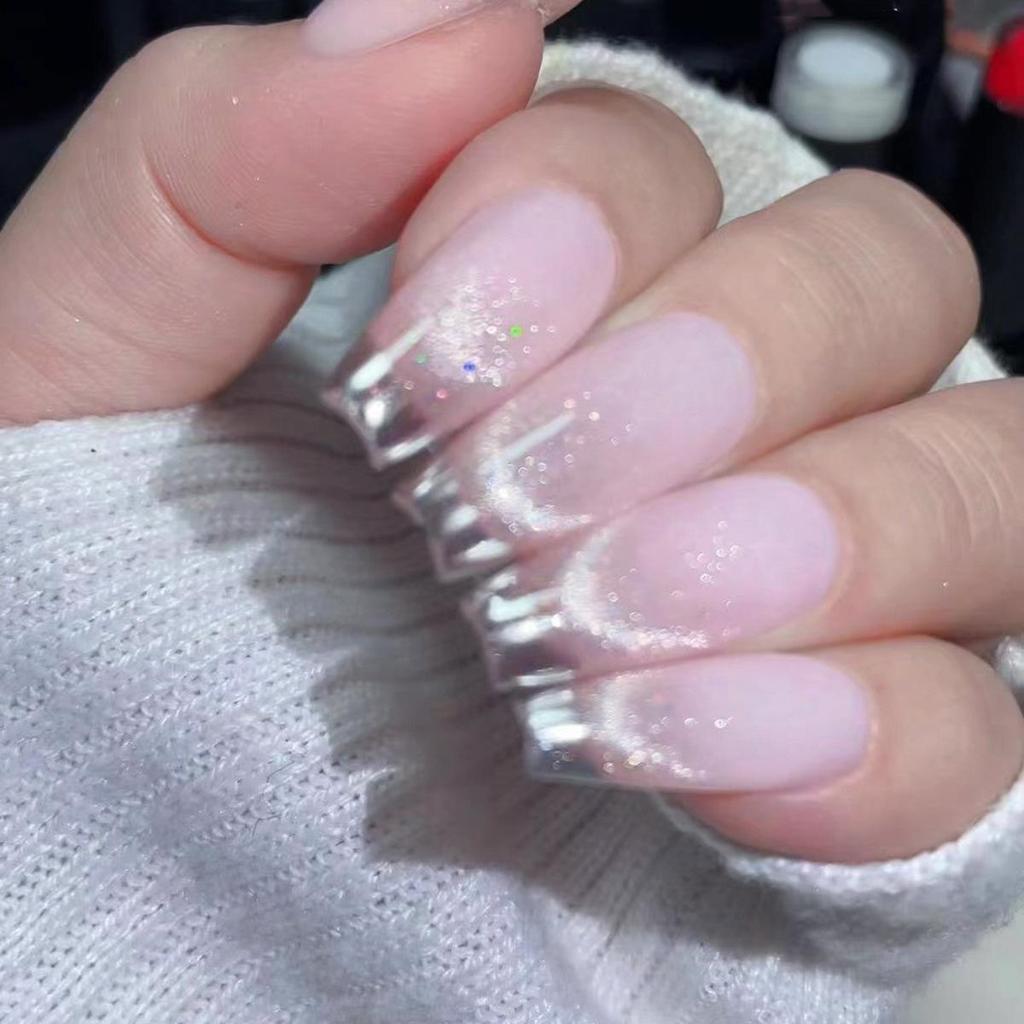 Elegant Silver Cat Eye False Nails - Nude Pink Mirror Finish Nail Stickers